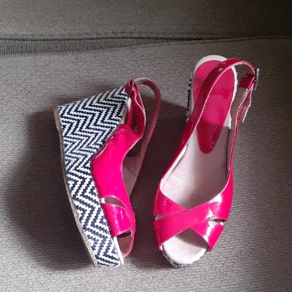 Andre Assous Red and Black Wedge